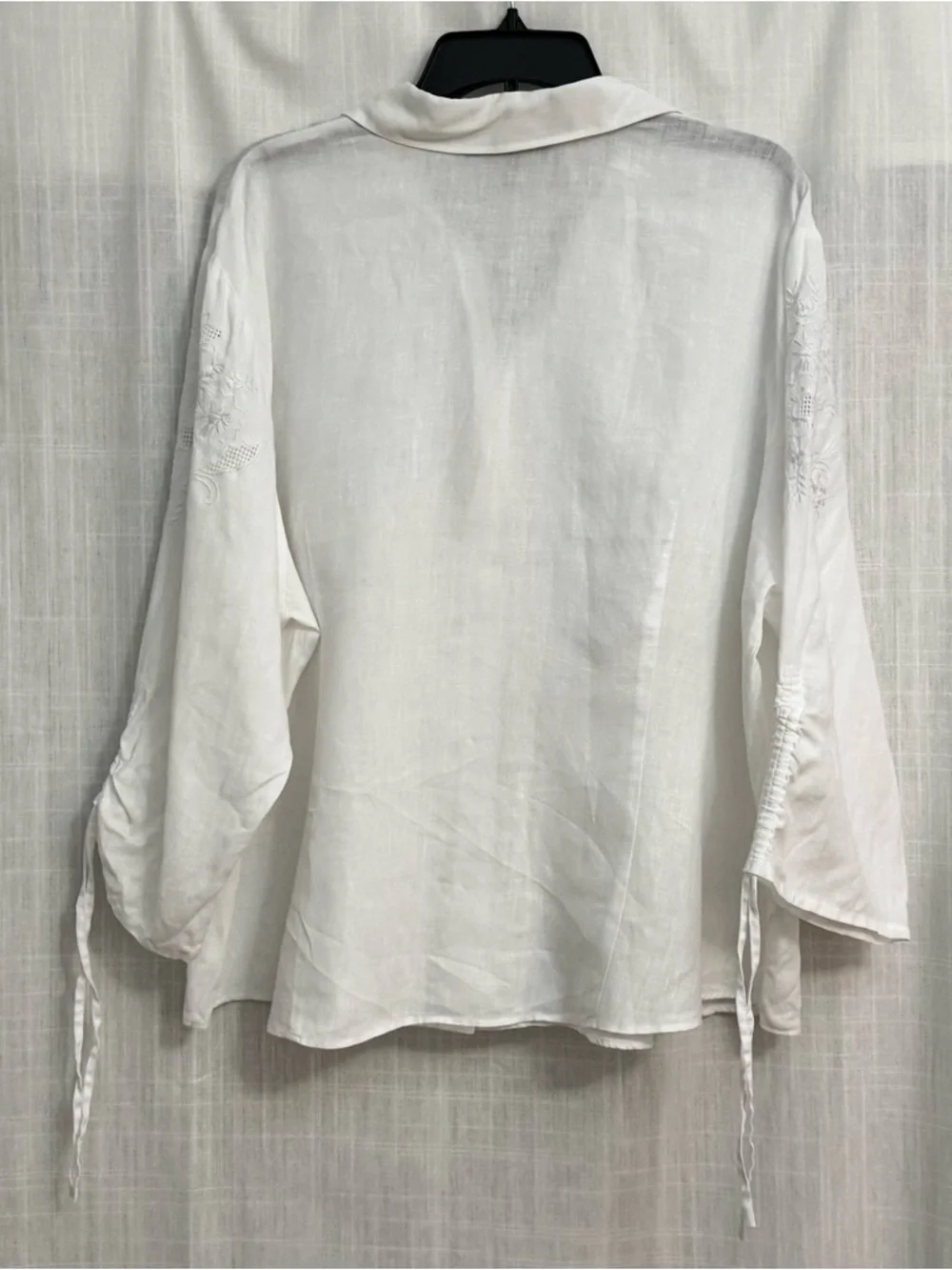 Lafayette 148 New York White Embroidered Button-Front Linen Shirt - Picture 4 of 9